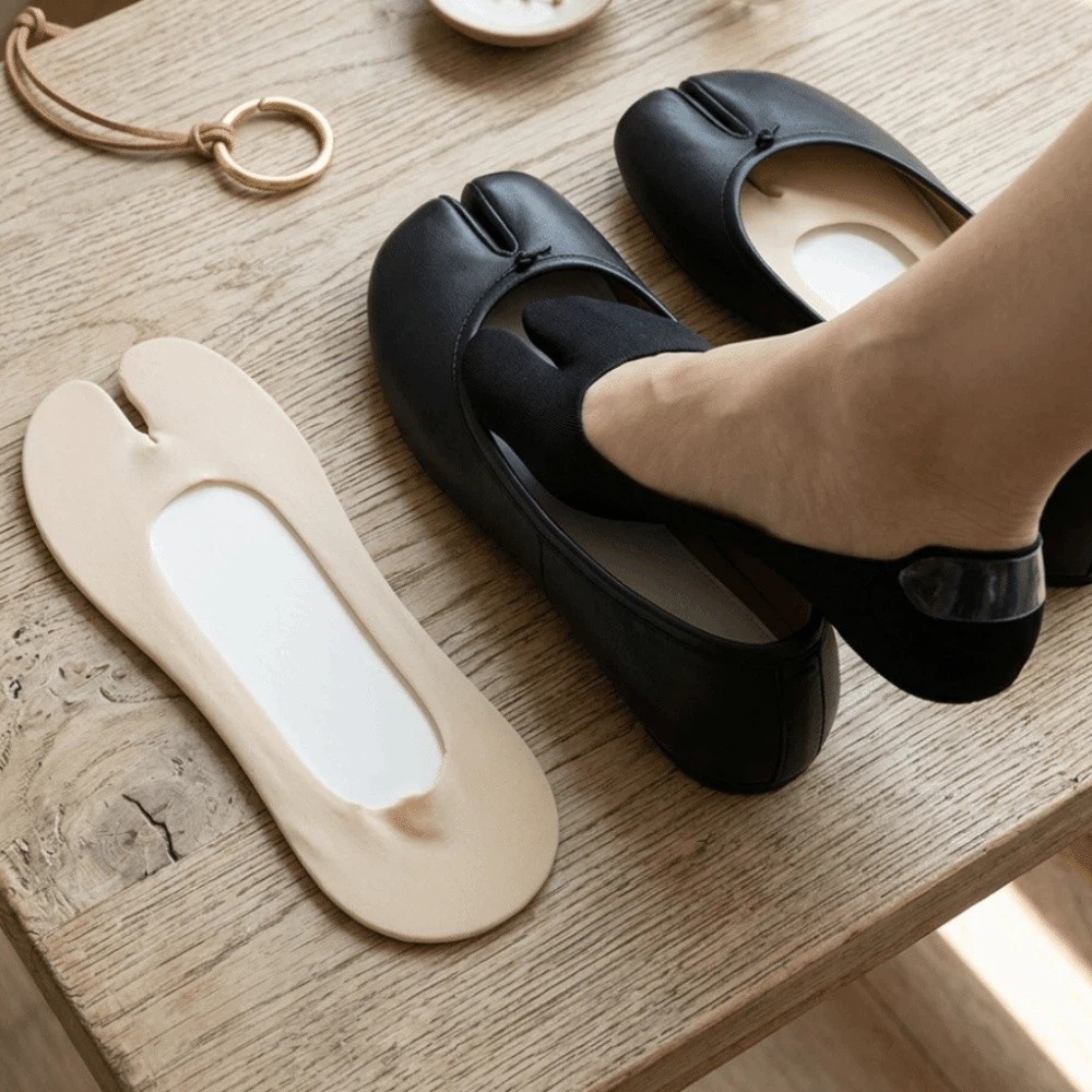 シンプルで通気性のあるインビジブルボートソックス、アイスシル - Toe Sock Split のレビューと価格